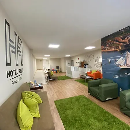 Real Hotel *