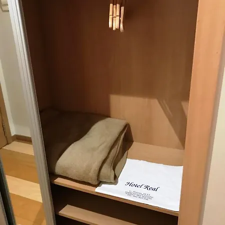 Hotel Real *