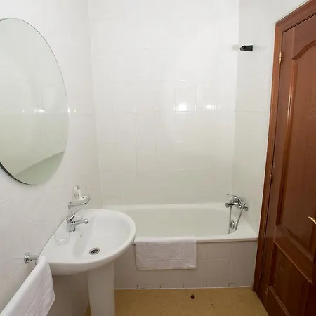 Real Hotel *