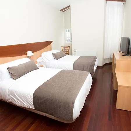 Hotel Real *